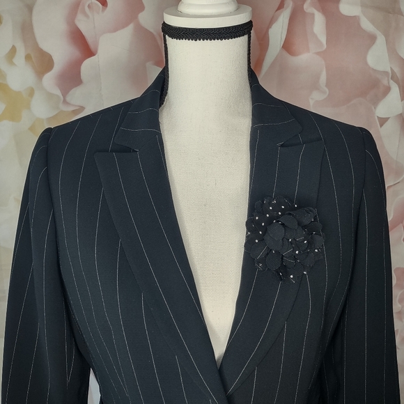 Tahari Arthur S Levine PinStriped Petite Blazer - Picture 5 of 16